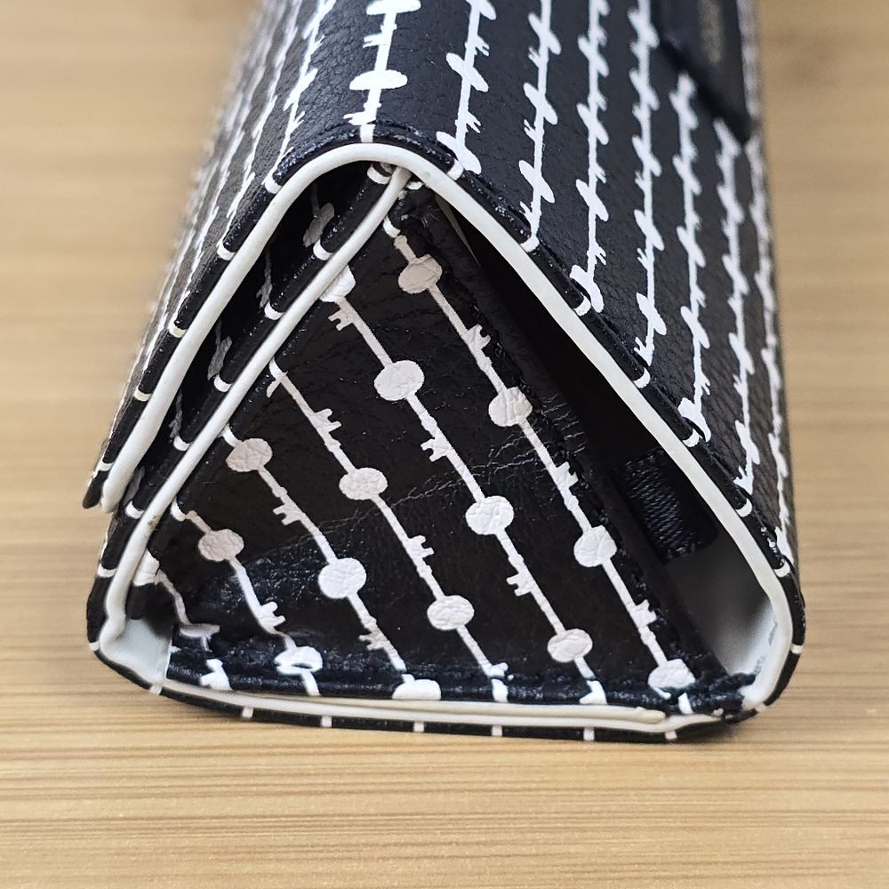 FOSSIL Eyeglasses Case Folds Flat When Not in Use - Picture 7 of 15